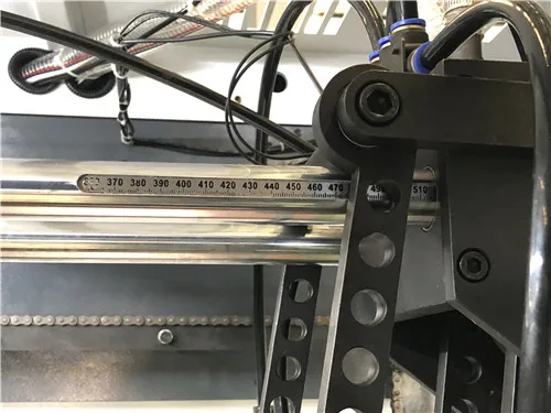 Feeder Table